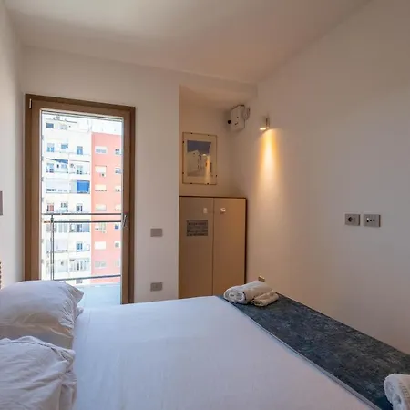 Aurealiving - Trastevere Suite With Rooftop & Gym, Your Place In Rome Exterior photo